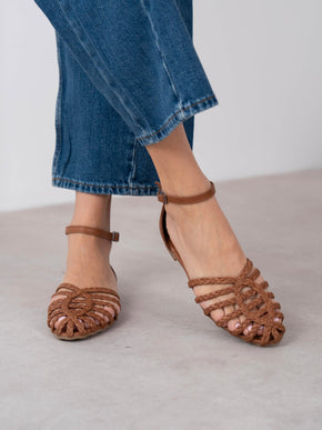 Amira Sandal - Taba