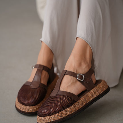 Roma Sandal - Brown