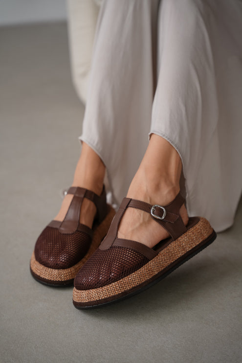 Roma Sandal - Brown