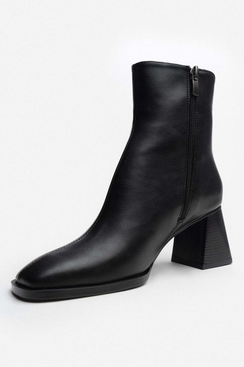 darelis boot - black