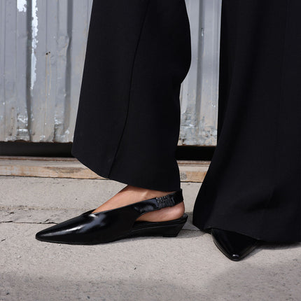 Sondos Babet - Black