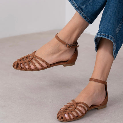 Amira Sandal - Taba