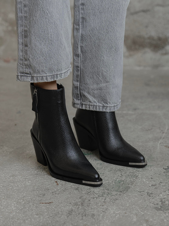 Devin Heel - Black