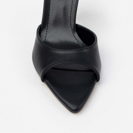 Tania Heel - Black