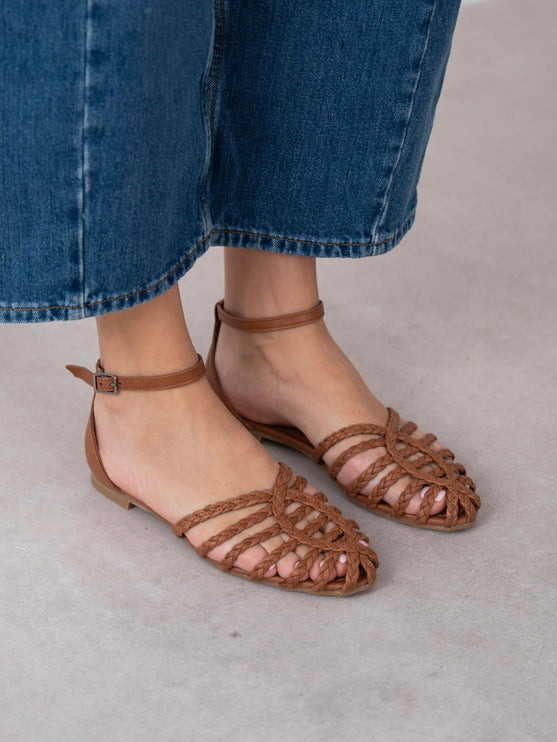 Amira Sandal - Taba