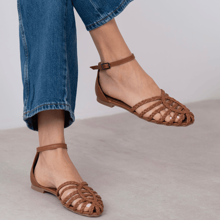 Amira Sandal - Taba