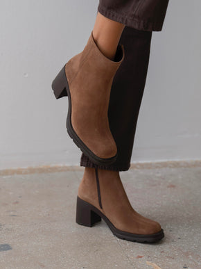 Samar Heel - Camel