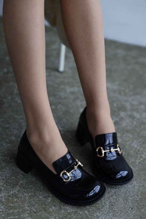 Manar Heel - black